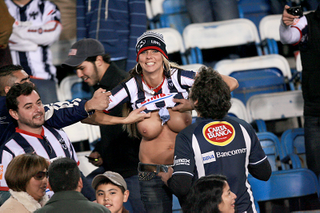 Illustration for article titled BOOOOBS!:A Gripping Photojournalistic Account Of The Monterrey, Mexico, Flashing Incident